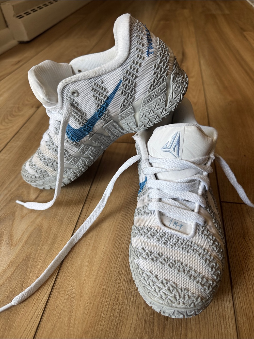 Nike Ja 3 Light Show Big Kids 5.5 - Picture 2 of 9